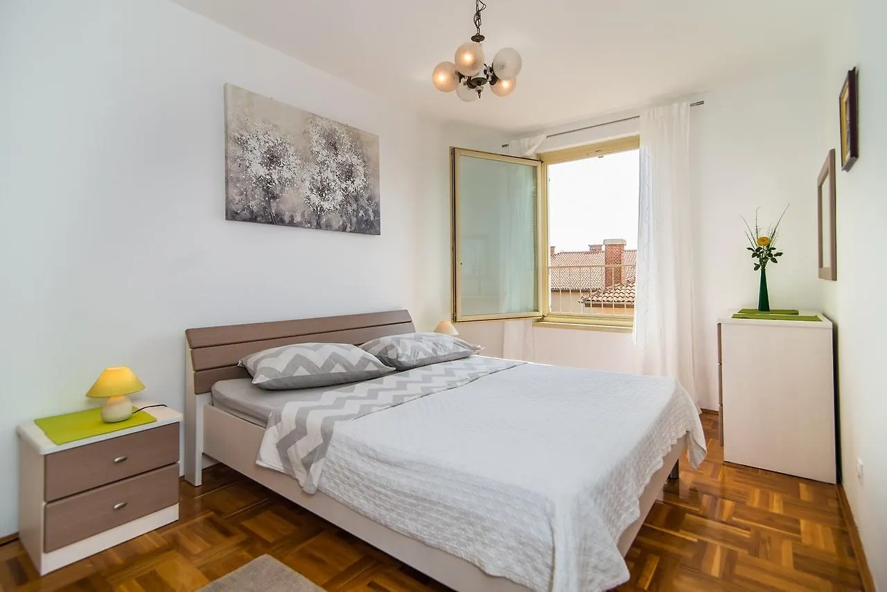 Apartment Vesna Kandlerova Porec 0*,