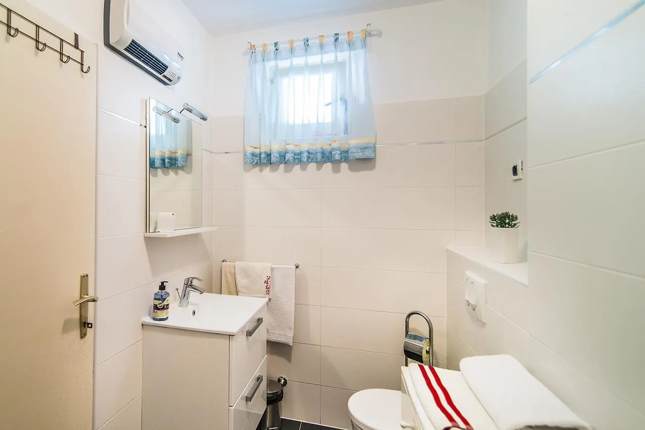 Apartment Vesna Kandlerova Porec Croatia